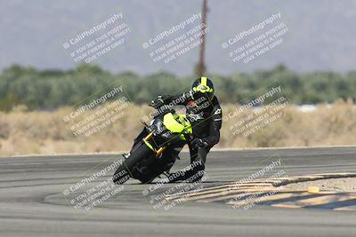 media/Oct-13-2025-Moto Forza (Mon) [[a66d839500]]/3-B Group/Session 3 (Turn 16)/